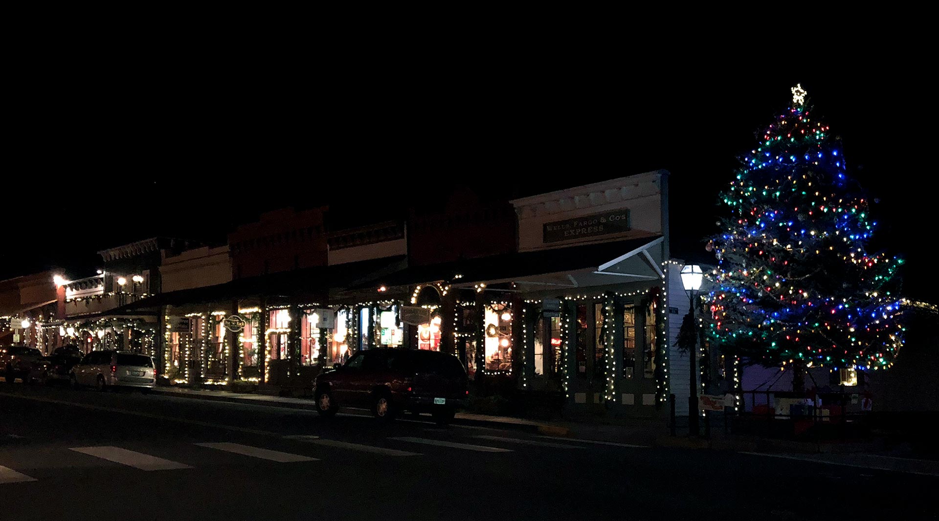 Jacksonville California Street night scene